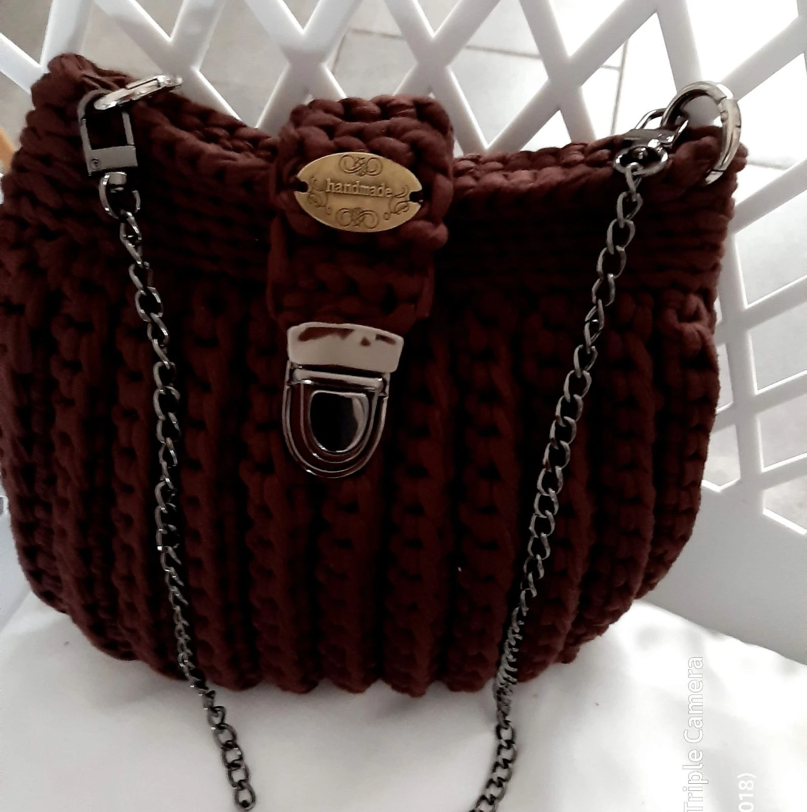 Bolso muy moderno de color marrón oscuro – photo 3